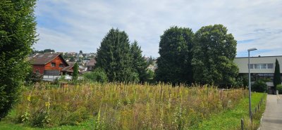 Einfahrt zum Parkplatz Schule